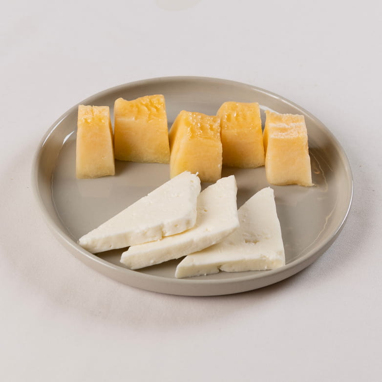 EZİNE PEYNİR VE KAVUN